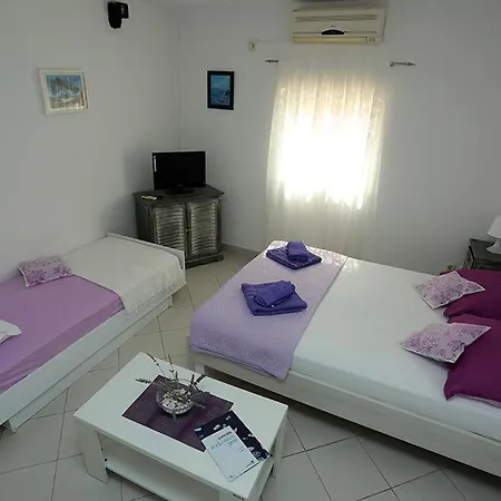 Appartement With A Parking Space Supetar, Brac - 14770