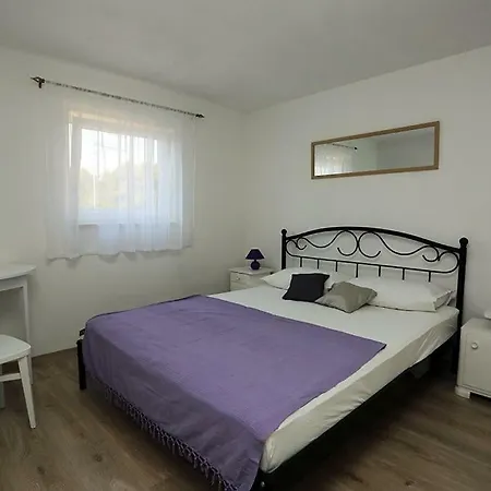 Appartement With A Parking Space Supetar, Brac - 14770 *